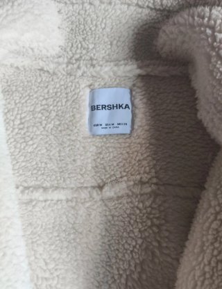 Chaqueta Bershka Beige Borreguito