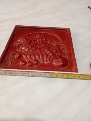 Mattonella ceramica basso rilievo frutta