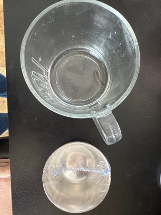 Una taza bañada en plata