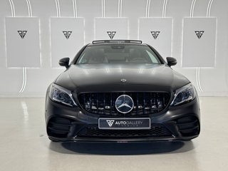 Mercedes-Benz Clase C 300 Coupe 258cv 9G-T