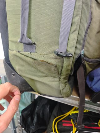 Mochila/Maleta con ruedas verde y gris