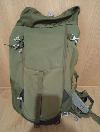 Mochila Quechua 30L Verde Kaki MH500