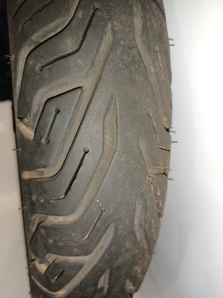 Llanta delantera Daelim S16 125 de 2019