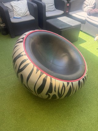 Sillón Eerio Aarnio Original Diseño 60s cuero