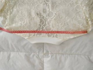 Chaqueta elegante blanco roto con encaje