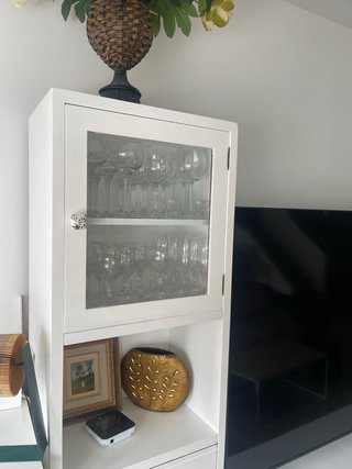 Mueble de salón blanco