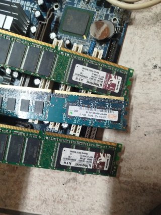Placa Base Intel con RAM y Ventilador