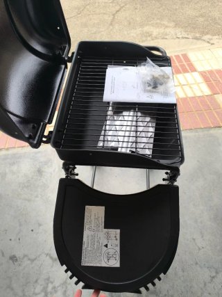 Barbacoa de gas negra