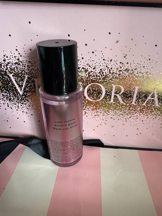 Bruma Victoria's Secret Velvet Petals