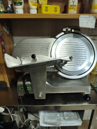 Cortadora de fiambre profesional