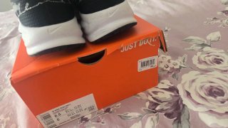 Sapatilhas Nike pretas e brancas unisexo