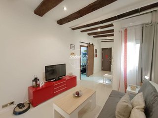 Piso en venta en El Raval en Barcelona