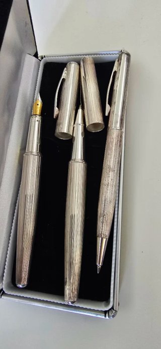 Juego Antiguo, Bolígrafos Plateados