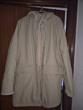 Chaqueta impermeable invierno beige