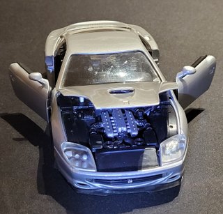 Coche Ferrari 550 1:24