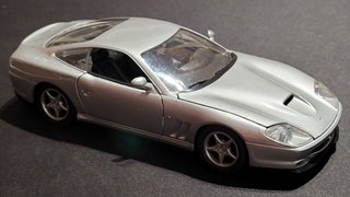 Coche Ferrari 550 1:24