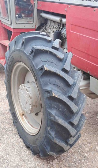 Tractor Massey Ferguson 1114.