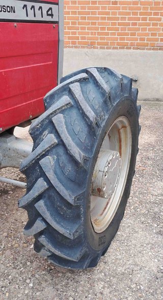 Tractor Massey Ferguson 1114.