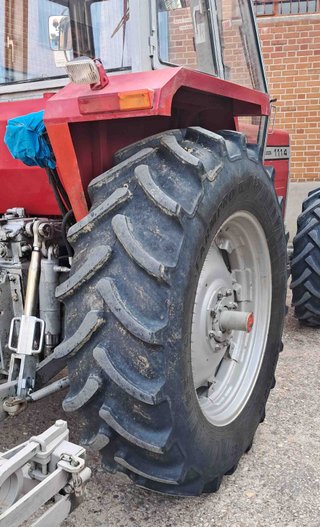 Tractor Massey Ferguson 1114.