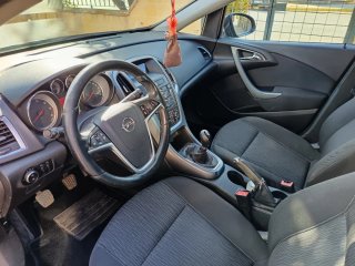 Opel Astra 2013