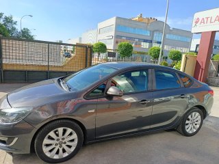 Opel Astra 2013
