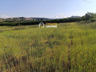 Terreno en venta en Almacelles