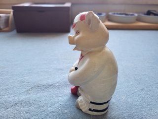 Porquinho do Cricket em Cerâmica