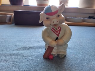 Porquinho do Cricket em Cerâmica
