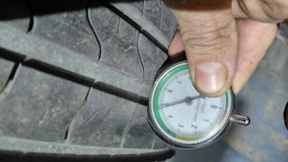 Neumáticos 215/60/16