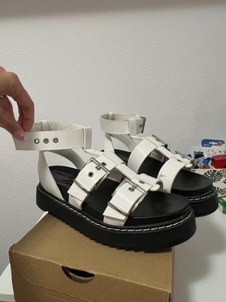 Sandalias Bershka Plataforma Hebillas