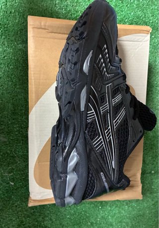 Asics Gel Kayano Talla 42 Negro/Plata