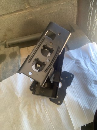 Soporte metálico para colgar tv