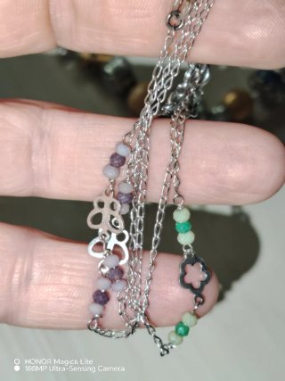 Tre bracciali argento con granelli colorati