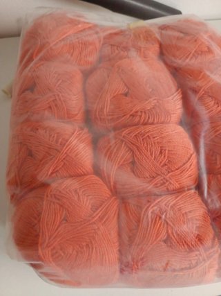 Ovillos de hilo SUR naranja