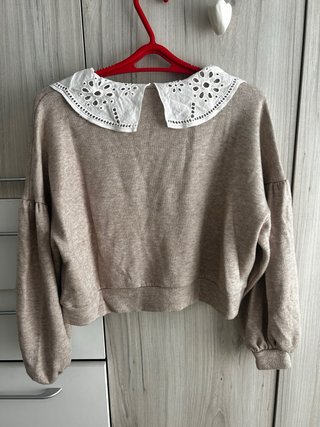 Jersey beige con cuello blanco talla M