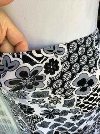 Gonna fantasia fiorata taglia 46