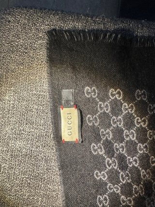Bufanda Gucci original de seda