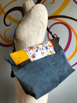 Mochila y cuatro bolsos en uno