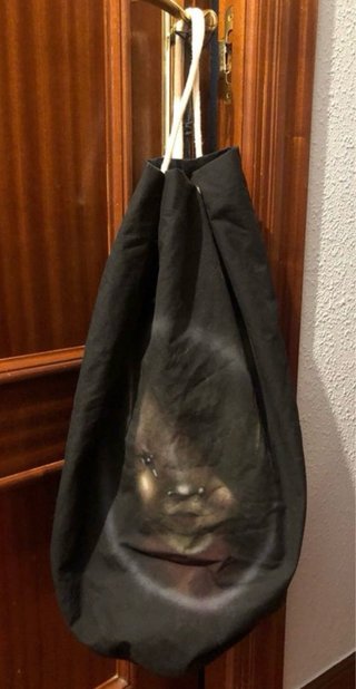 Mochila saco negra pintada a mano