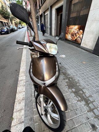 Ciclomotor 45cc Scooter Negro/Beige