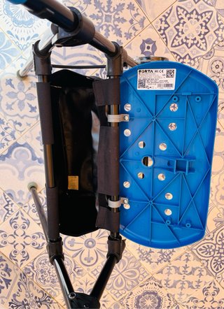 Andador 2 ruedas con asiento y bolsa