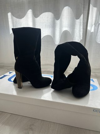 Botas altas de ante hasta el muslo