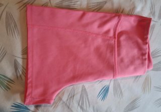 Pantalón corto deportivo rosa