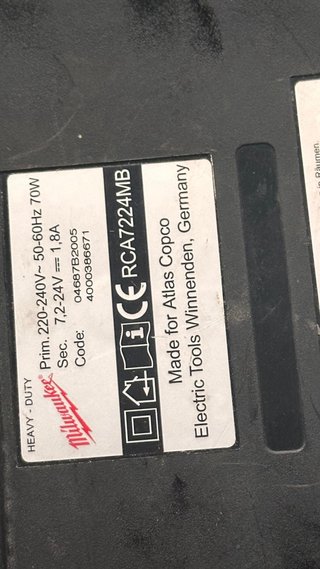 Taladro Milwaukee Power-Plus Rojo