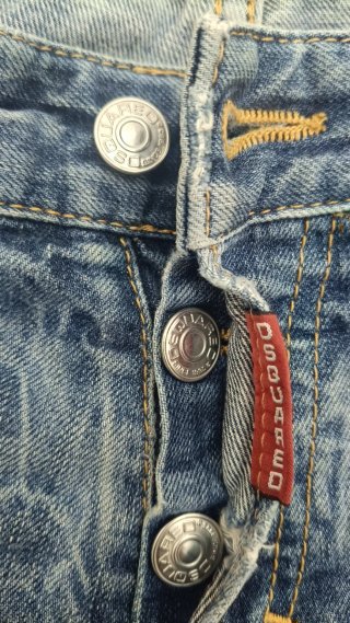 Dsquared2 jeans strappati taglia 48