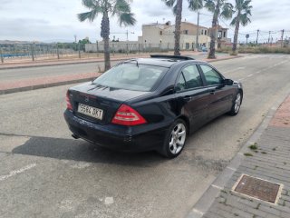 Mercedes-Benz Clase C 2005