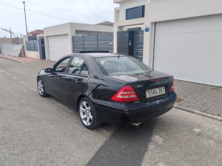 Mercedes-Benz Clase C 2005