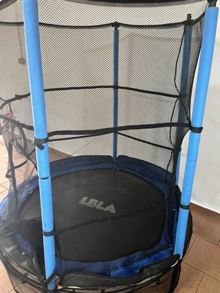 Cama elástica infantil con red de seguridad