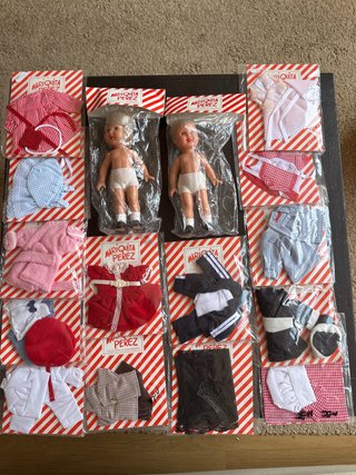 2 Muñecos Mariquita Perez + 14 Vestidos
