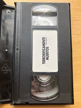 VHS: EVIL DEAD 2 Terroríficamente Muertos